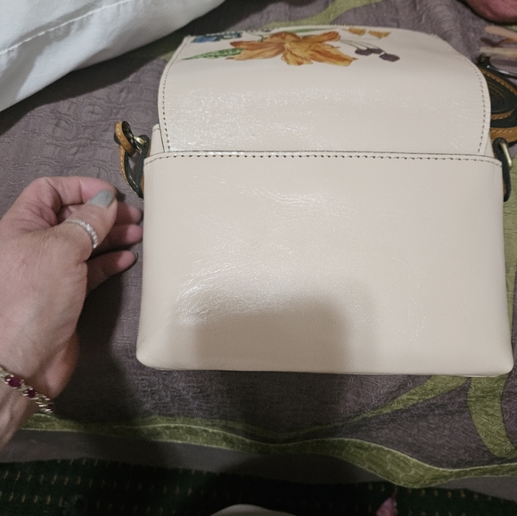 ********SOLD********Patricia Nash Crossbody - Picture 3 of 4